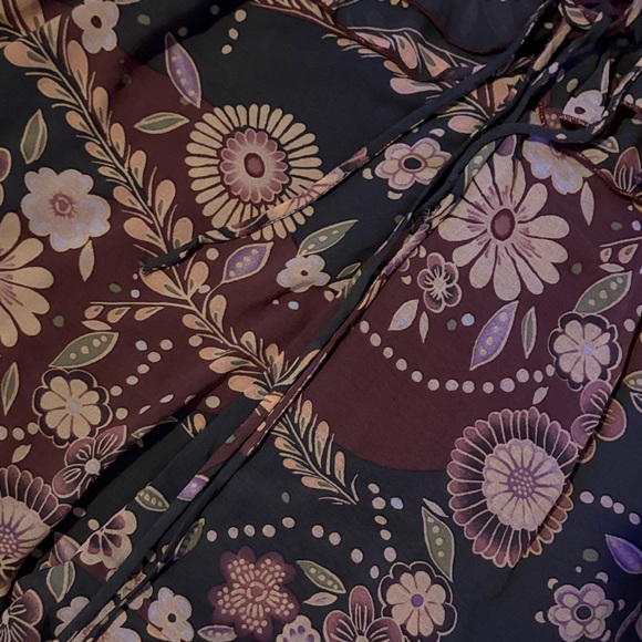 Floral Ruffle Romper - Picture 6 of 7